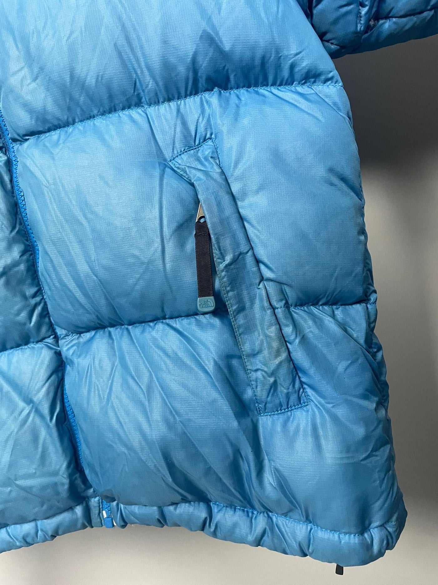 The North Face Light Blue Nuptse 700 Very Good (Small)