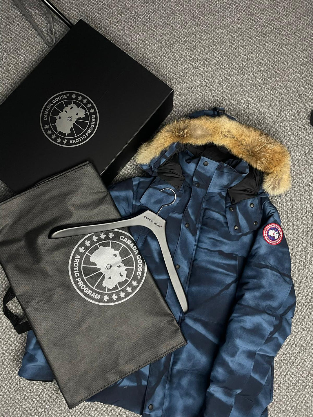 Canada goose wyndham parka xl best sale